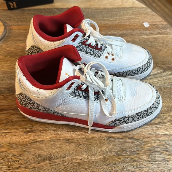 Worn once. Jordan Kids Air Jordan 3 "Cardinal" sneakers size 7Y - Picture 2 of 5